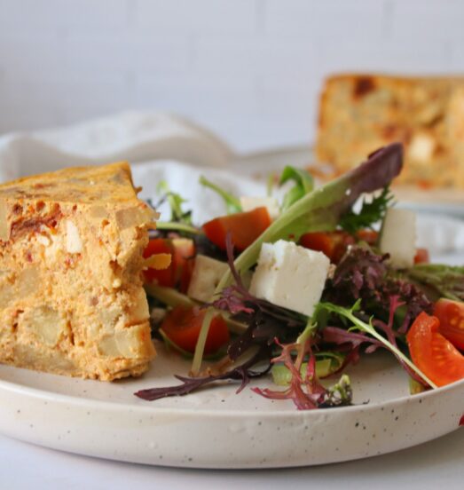 Frittata de alcachofas, tomates deshidratados y queso de cabra